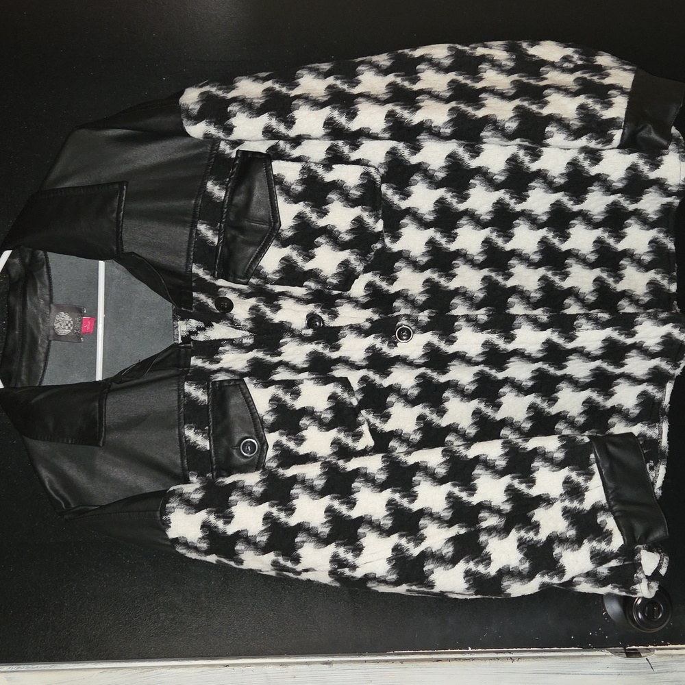 Vince Camuto Black and White Jacket L